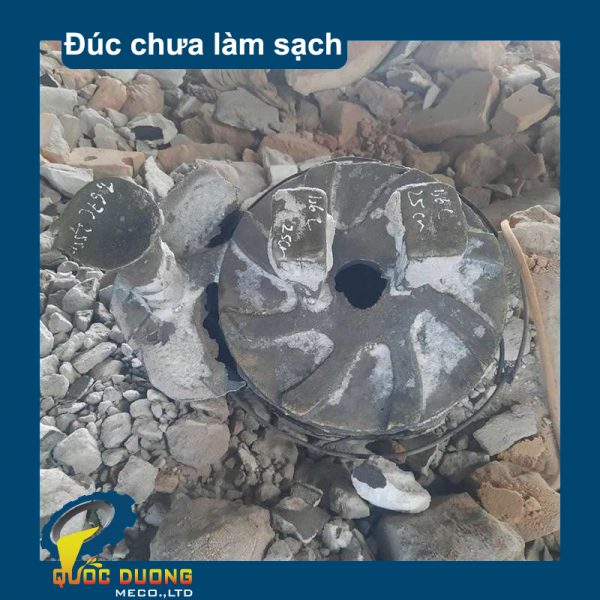 sản phẩm đúc chưa làm sạch cánh bơm đúc