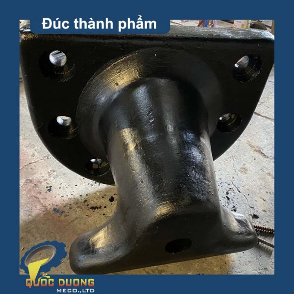 đúc bích neo tàu thủy